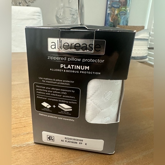 Allerease Platinum Zippered Pillow Protector - King, White - Picture 3 of 4